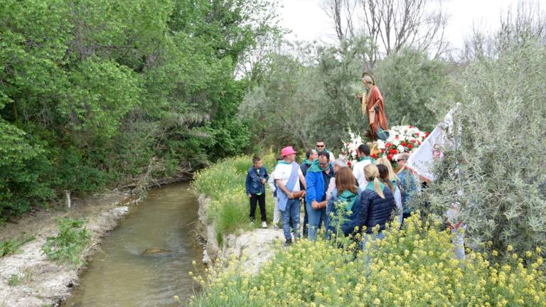 Jornada de romería en un entorno exuberante