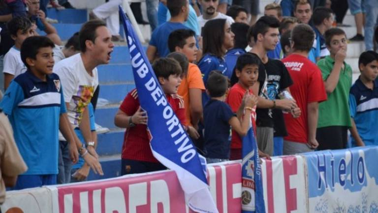 Pedro Sáez: El Linares es un club saneado que cumple sus compromisos Pedro Sáez: El Linares es un club saneado que cumple sus compromisos
