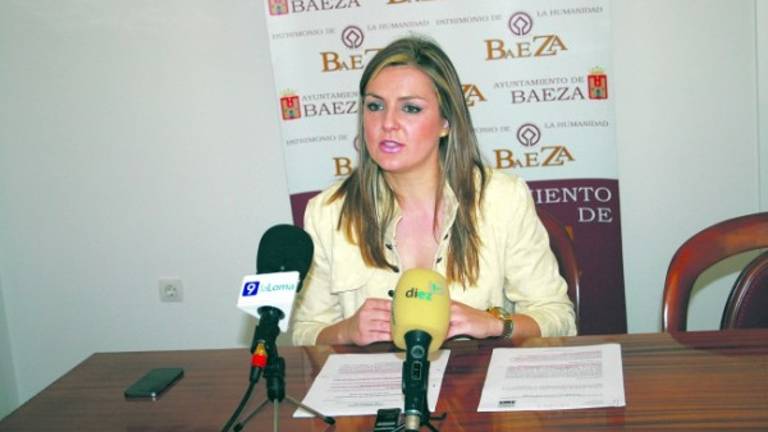 Los socialistas culminan un relevo generacional en Baeza Los socialistas culminan un relevo generacional en Baeza