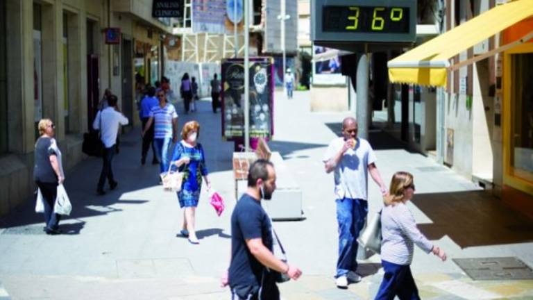 Un calor que derrite a la primavera Un calor que derrite a la primavera