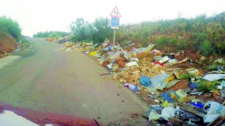 La escombrera de Puente Génave se come la carretera