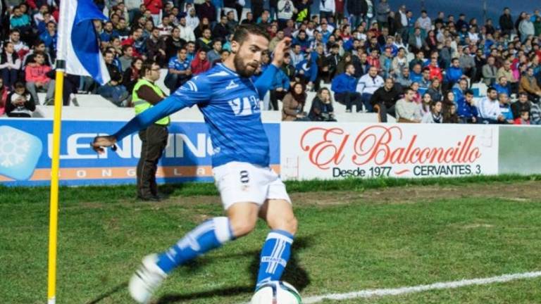 El Linares pasa del éxtasis al sufrimiento, pero suma un triunfo valioso (2-3) El Linares pasa del éxtasis al sufrimiento, pero suma un triunfo valioso (2-3)