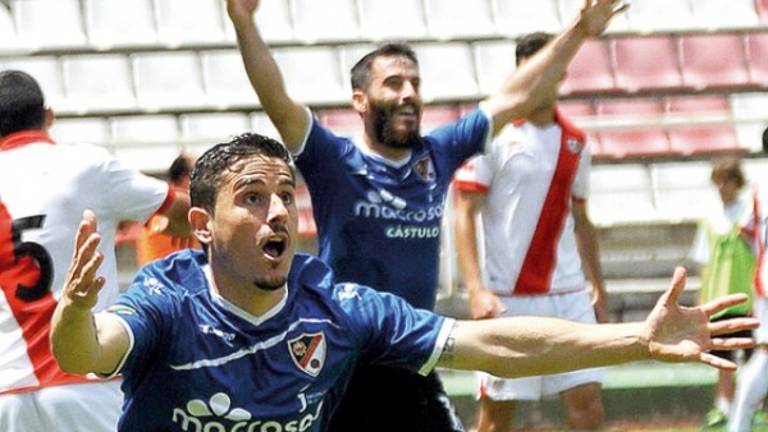 El Linares conquista Vallecas y encarrila el pase a la última ronda El Linares conquista Vallecas y encarrila el pase a la última ronda