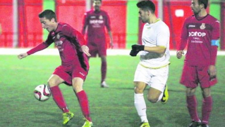 Los Villares monopoliza el derbi Los Villares monopoliza el derbi