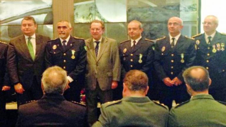 Premio a una vida dedicada a la protección del ciudadano Premio a una vida dedicada a la protección del ciudadano