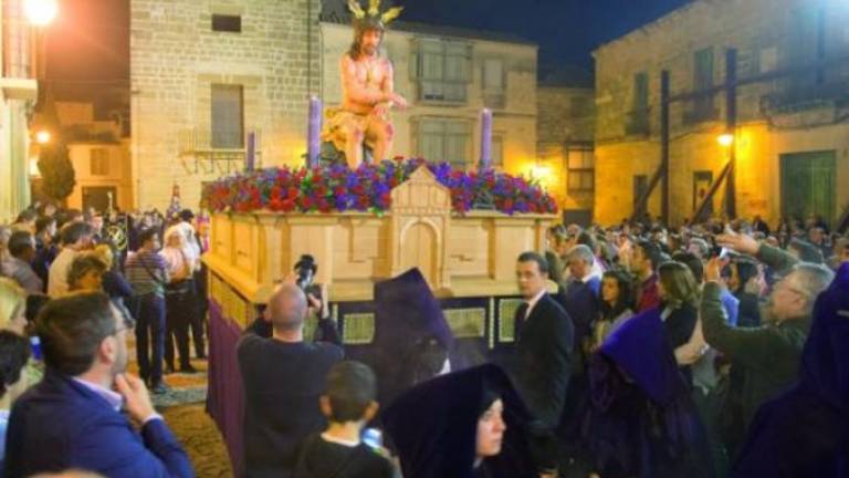 La Virgen de Gracia y Los Costaleros, emocionan La Virgen de Gracia y Los Costaleros, emocionan