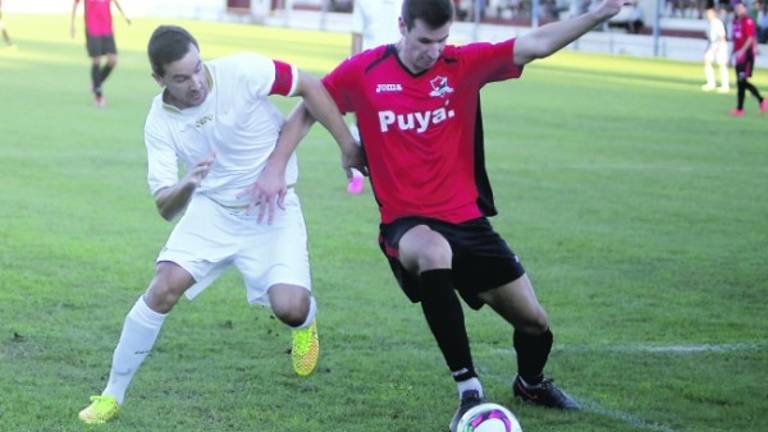 El Martos desea exprimir la racha ante un frágil River de Melilla El Martos desea exprimir la racha ante un frágil River de Melilla