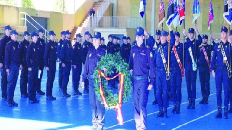 El centro de formación policial La Enira clausura dos cursos El centro de formación policial La Enira clausura dos cursos