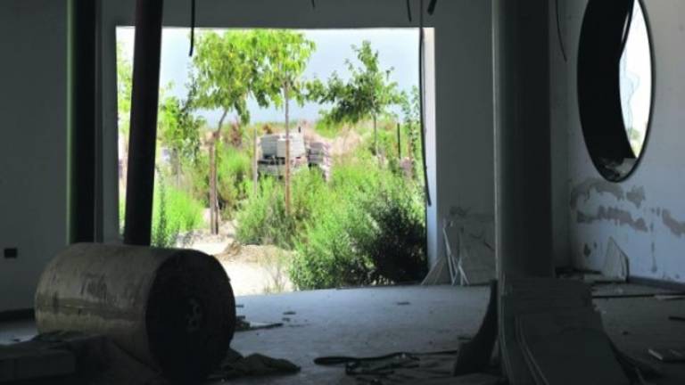 Ejemplos de inversiones millonarias sin funcionar que han sucumbido al expolio Ejemplos de inversiones millonarias sin funcionar que han sucumbido al expolio