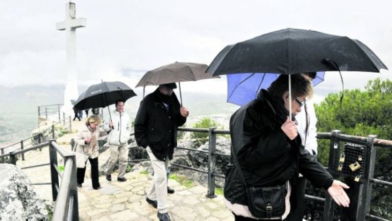 Primera remontada del turismo tras seis años de “capa caída” Primera remontada del turismo tras seis años de “capa caída”
