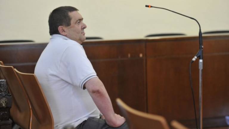 Nueve años de cárcel por violar a su hija Nueve años de cárcel por violar a su hija