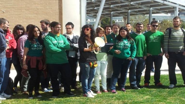 Seguimiento desigual del primer día de huelga estudiantil Seguimiento desigual del primer día de huelga estudiantil