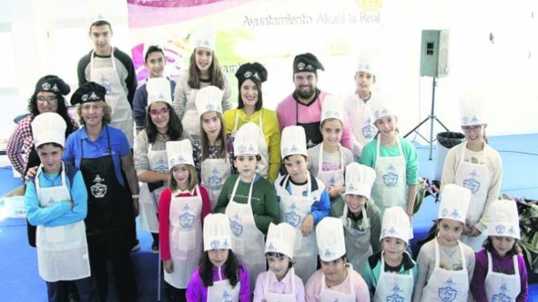 Los pequeños aprenden a cocinar en el Edificio Joven Los pequeños aprenden a cocinar en el Edificio Joven