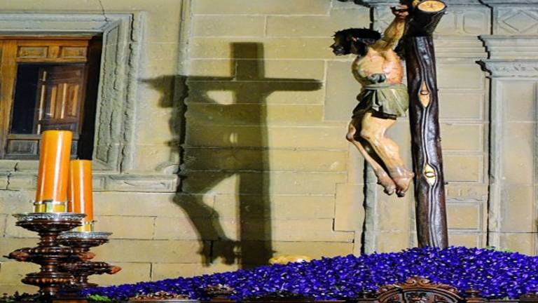 Arte aficionado que engrandece a las cofradías jiennenses Arte aficionado que engrandece a las cofradías jiennenses