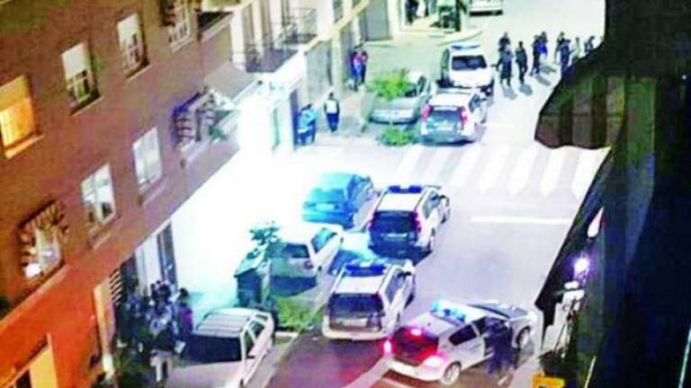 Gran operativo policial en Torredelcampo Gran operativo policial en Torredelcampo
