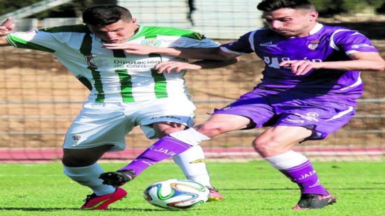 El Real Jaén acaba su calvario con otra derrota El Real Jaén acaba su calvario con otra derrota