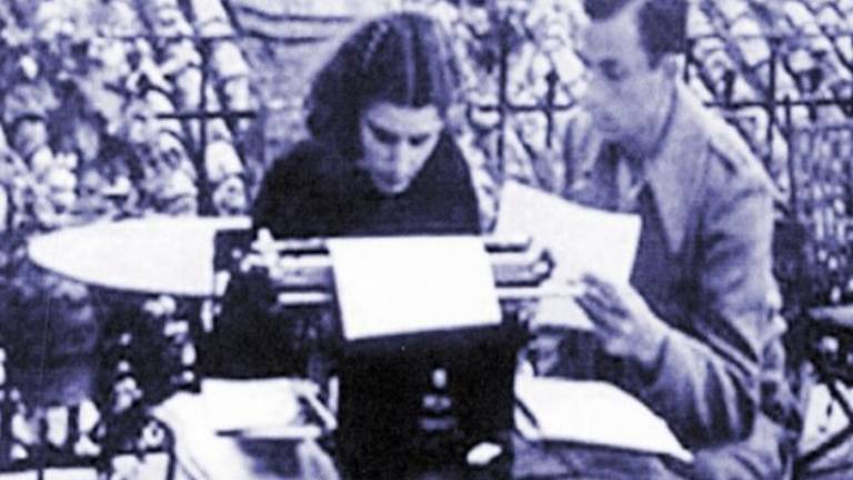 Una extraordinaria amistad entre sellos, versos y censura Una extraordinaria amistad entre sellos, versos y censura