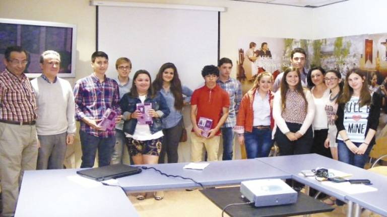 Foro Juvenil premia tres proyectos de Secundaria Foro Juvenil premia tres proyectos de Secundaria