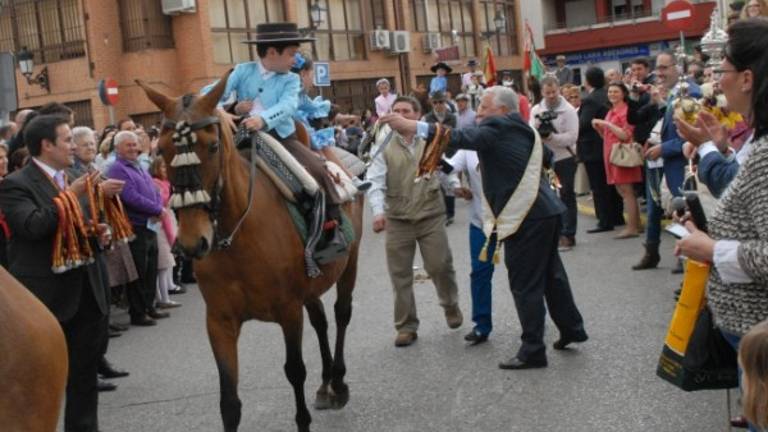 La “bendición” del caballo romero La “bendición” del caballo romero