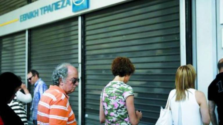 Incertidumbre tras el primer día de “corralito” en Grecia Incertidumbre tras el primer día de “corralito” en Grecia