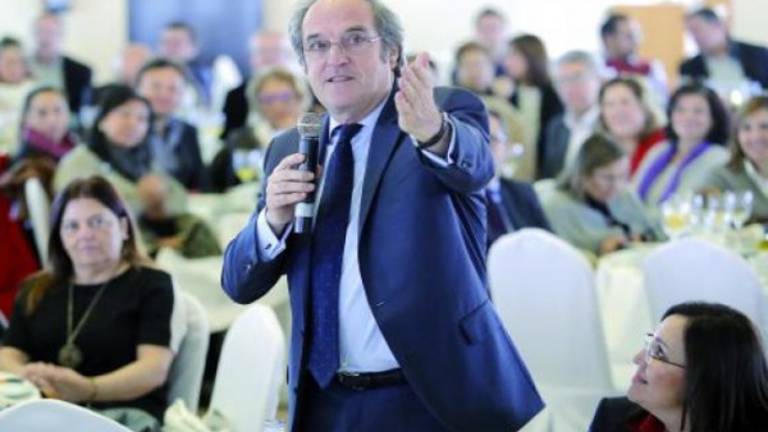 Ángel Gabilondo confía en una reforma educativa con un gran pacto social Ángel Gabilondo confía en una reforma educativa con un gran pacto social