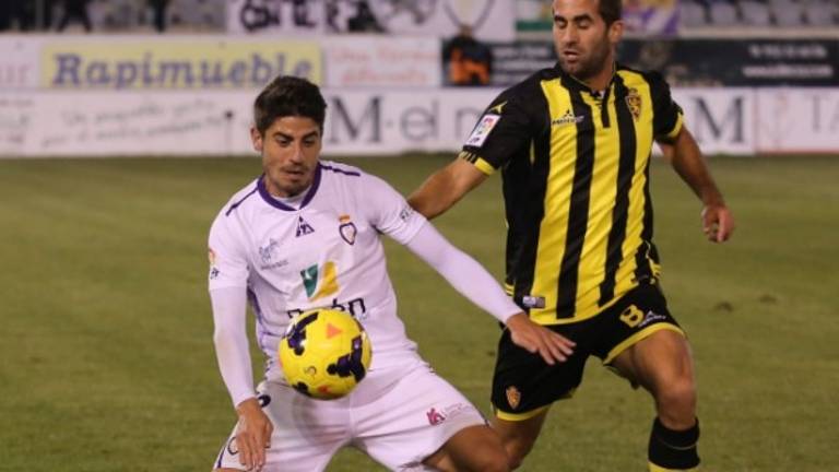El Real Jaén pierde en Zaragoza con un gol en propia meta de Hugo Álvarez El Real Jaén pierde en Zaragoza con un gol en propia meta de Hugo Álvarez