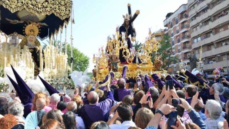 El Nazareno bendice a su ciudad