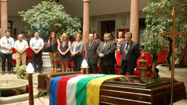 La ciudad despide a López Poveda La ciudad despide a López Poveda