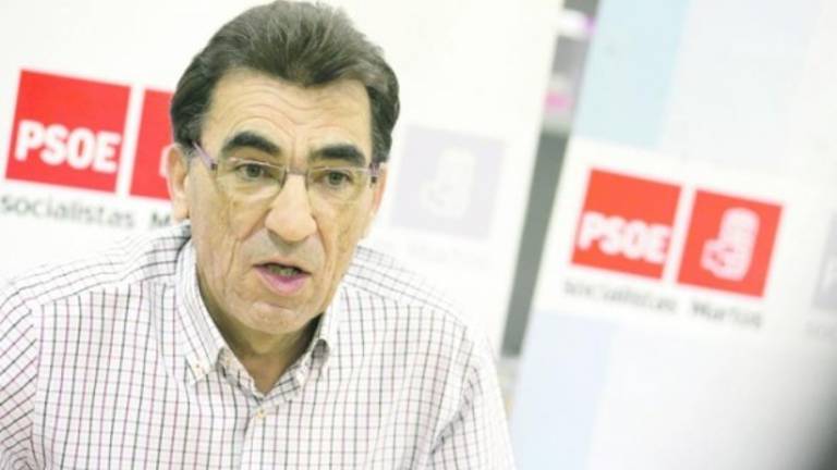 El PSOE asegura que no hay voluntad de abrir la piscina El PSOE asegura que no hay voluntad de abrir la piscina