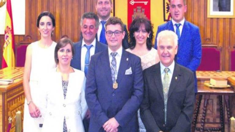 Reparto de las áreas entre nueve ediles Reparto de las áreas entre nueve ediles