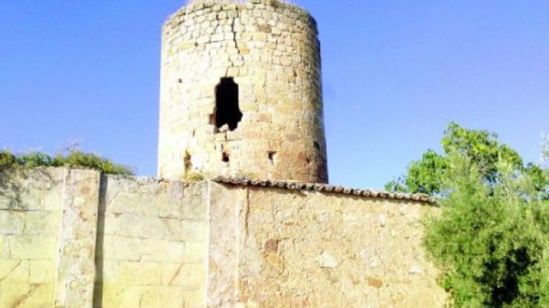 “SOS” por una torre histórica