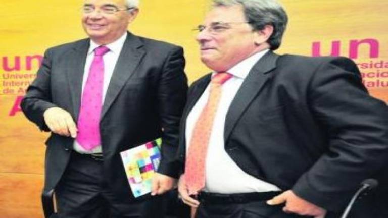 El gobierno de la UNIA y los patronos se reúnen en Baeza El gobierno de la UNIA y los patronos se reúnen en Baeza