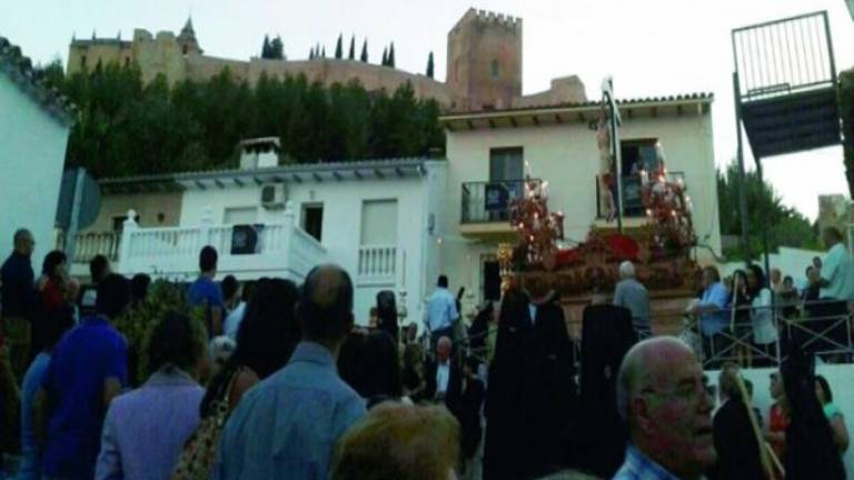 Todos atentos al Cristo de la Salud Todos atentos al Cristo de la Salud