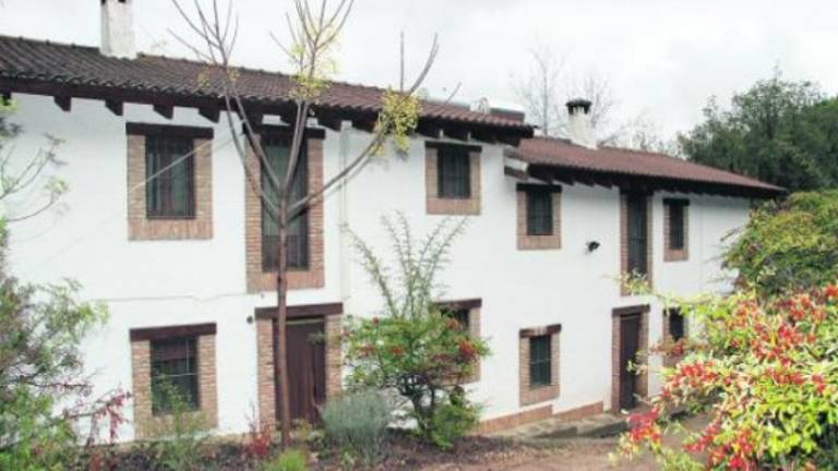 Desalojadas 18 personas por un incendio en una casa rural Desalojadas 18 personas por un incendio en una casa rural