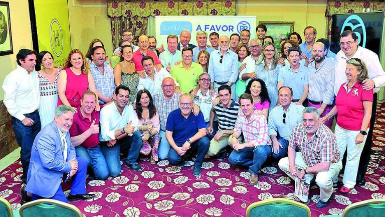 Fernández de Moya se recrea en la “debacle socialista” y saca pecho de 9.034 votos más Fernández de Moya se recrea en la “debacle socialista” y saca pecho de 9.034 votos más