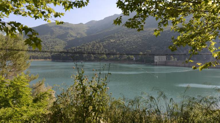 El pantano del Tranco, lleno tras las lluvias de los últimos meses El pantano del Tranco, lleno tras las lluvias de los últimos meses