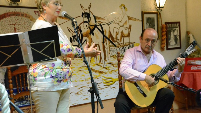El Trillo celebra su aniversario con poesía y música flamenca