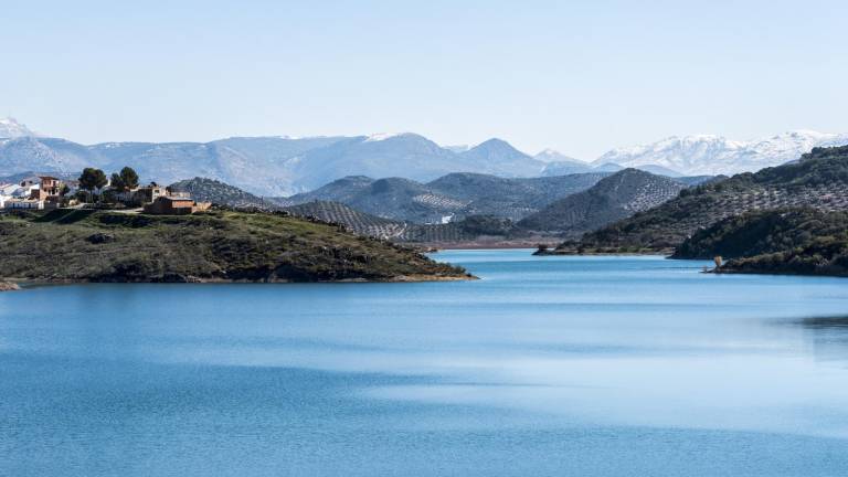 Menos agua que en agosto