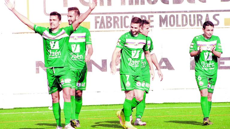 La fe verde puede con la historia del Murcia La fe verde puede con la historia del Murcia