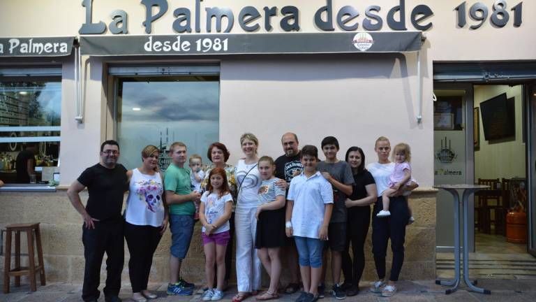 Amor de hermanas sin fronteras Amor de hermanas sin fronteras