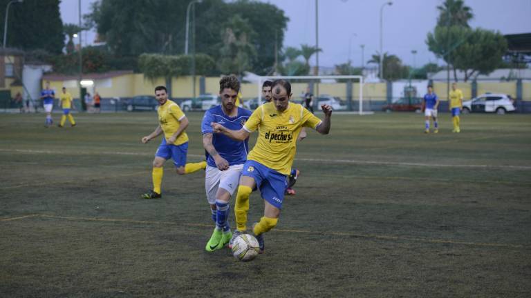 El color amarillo reina en una jornada histórica para el Navas