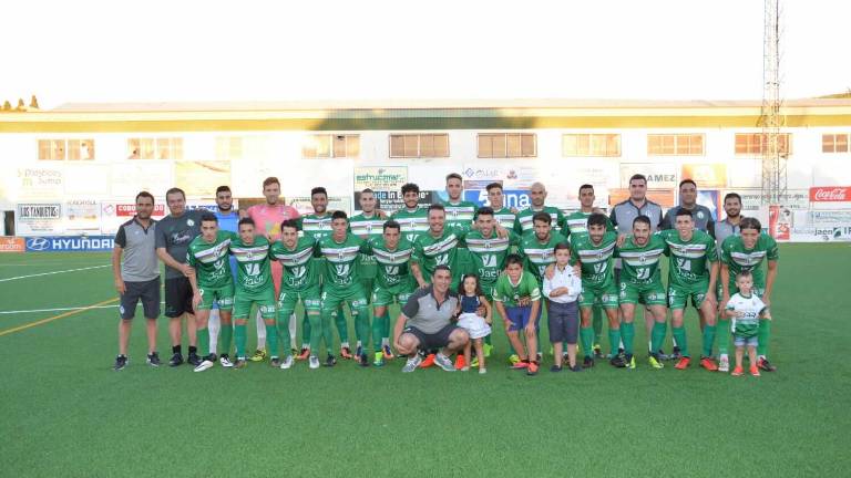 El Atlético Mancha Real se presenta ante su público El Atlético Mancha Real se presenta ante su público