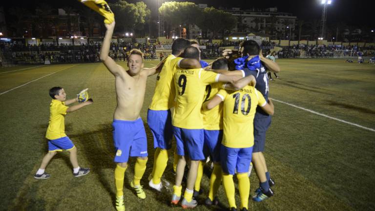 El color amarillo reina en una jornada histórica para el Navas