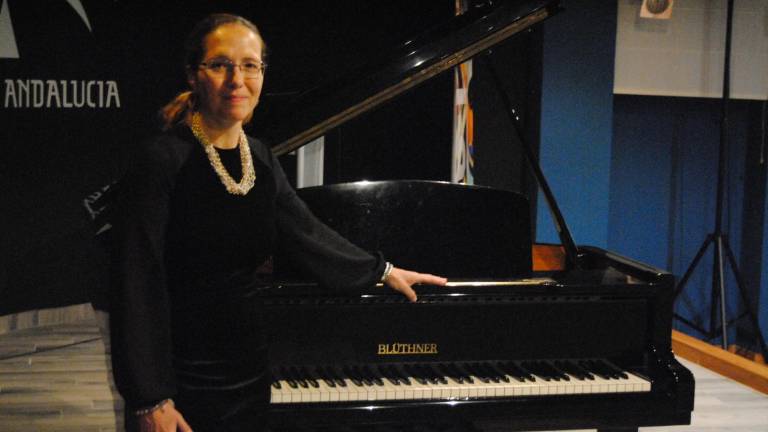 Las melodías evocadoras de una pianista