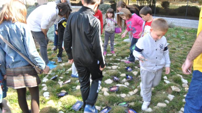 La magia de la luz acerca a los niños a la historia íbera