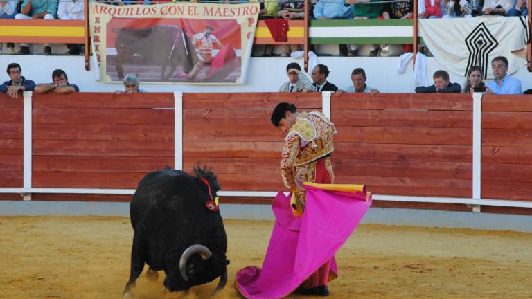 Navas llena de olés su nueva plaza Navas llena de olés su nueva plaza