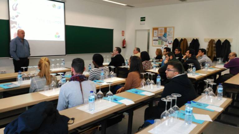 La Semana de la Ciencia pone el broche con catas guiadas de aceite y vino La Semana de la Ciencia pone el broche con catas guiadas de aceite y vino
