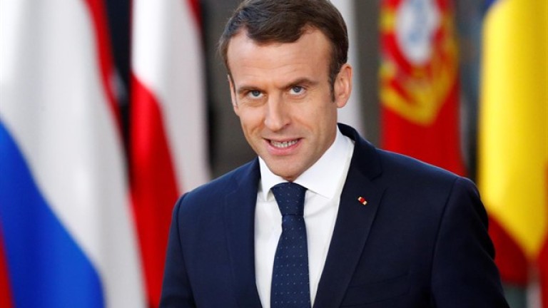 Macron insta al diálogo y rechaza la violencia