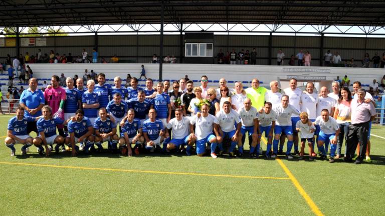 Fútbol para honrar a dos emblemas Fútbol para honrar a dos emblemas