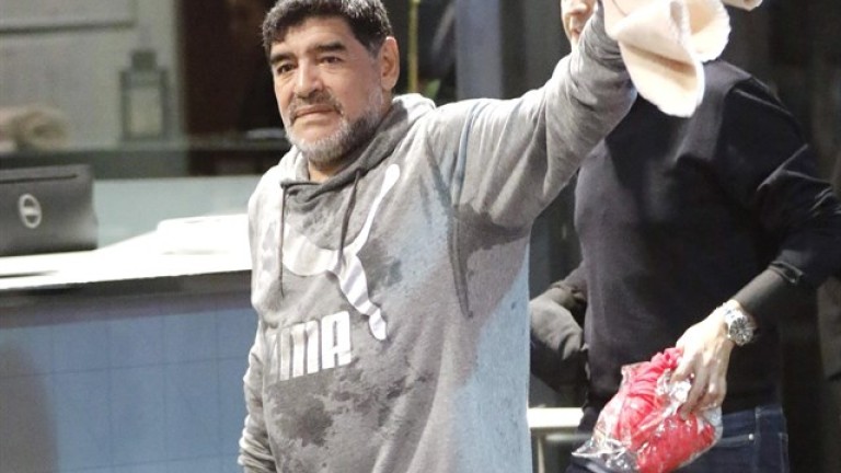 La Policía llega al hotel de Maradona alertada por una agresión a su novia